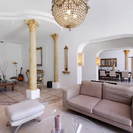 Vila Le Manoir *